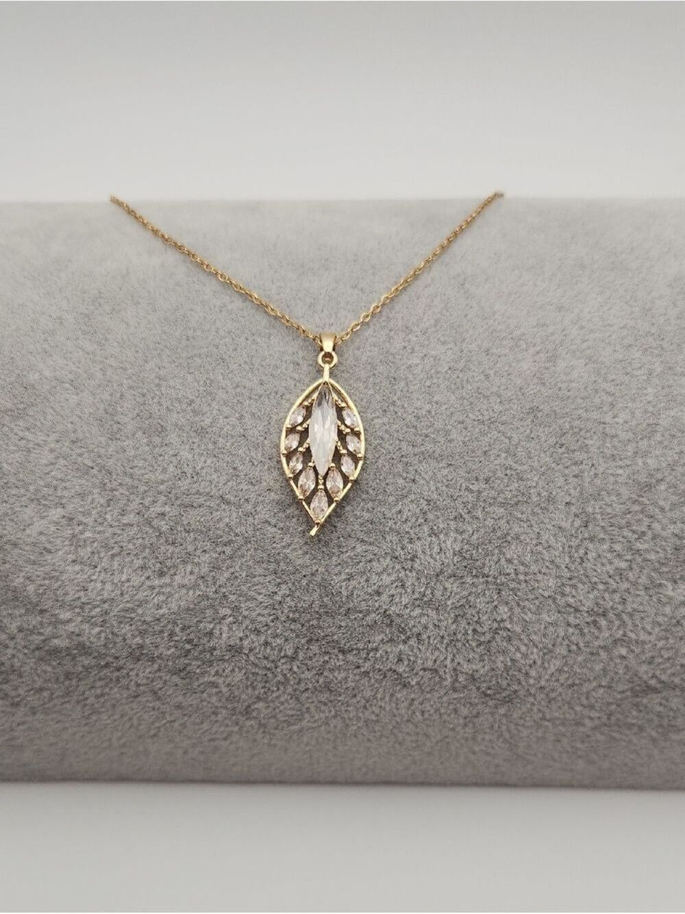 18k Gold Plated Leaf Pendant Necklace CZ Crystal Dainty Nature Jewelry
